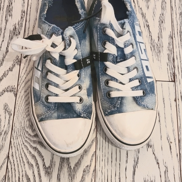 ASH KEDS *above see level* - Picture 6 of 13